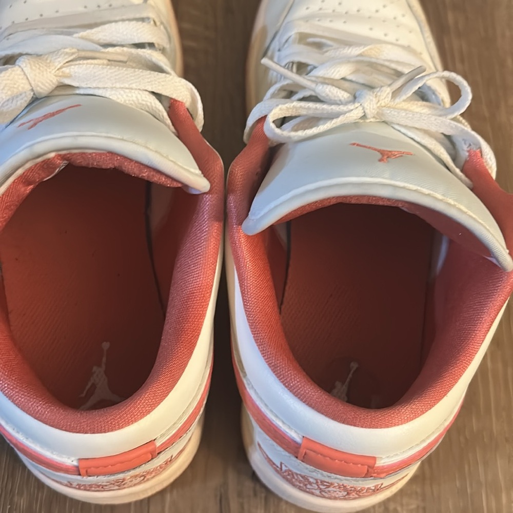 Women Nike  Jordan Shoes Size 9.5 Almost New Color White And Pink. - Picture 9 of 13